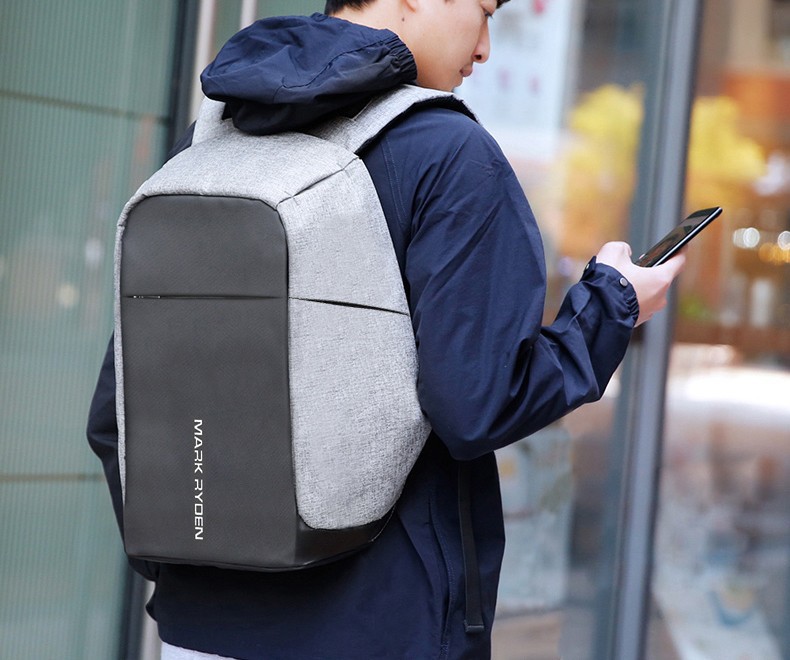 MarkRyden トラベルバックパック 15.6インチノートパソコン USB充電ポート 防水素材