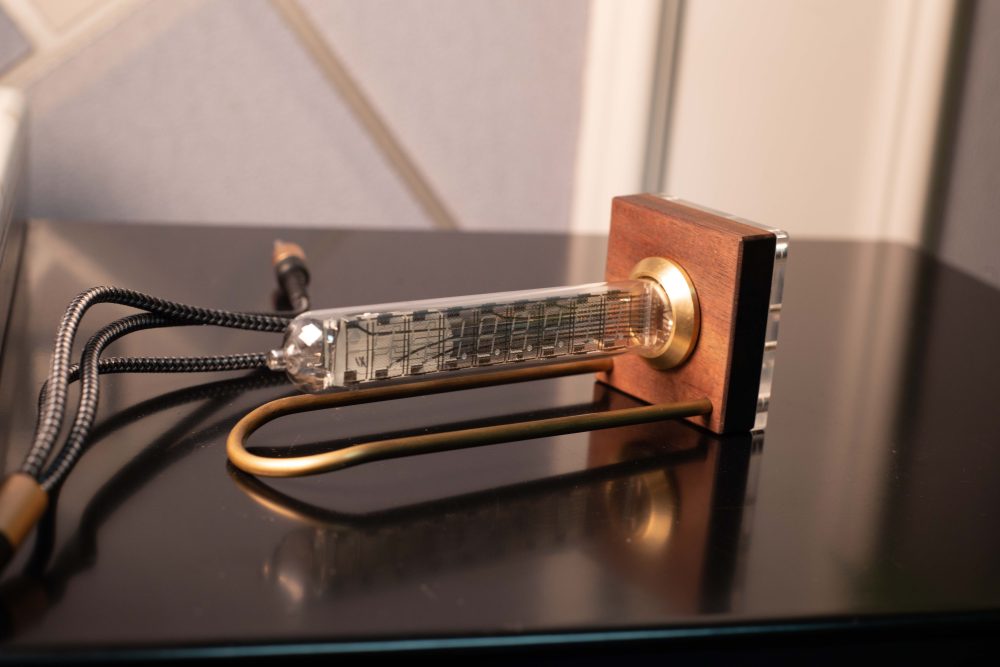 IV-18 VFD ニキシーチューブ クロック 木製シェル - 画像 (5)